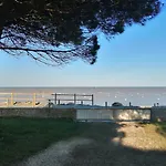 Villa Sea-facing In La Flotte-en-re *