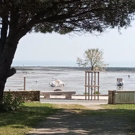 Sea-facing In La Flotte-en-re La Flotte