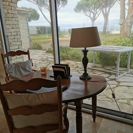 Sea-facing In La Flotte-en-re *