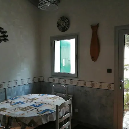 Sea-facing In La Flotte-en-re Willa *