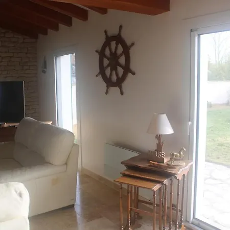 Villa Sea-facing In La Flotte-en-re
