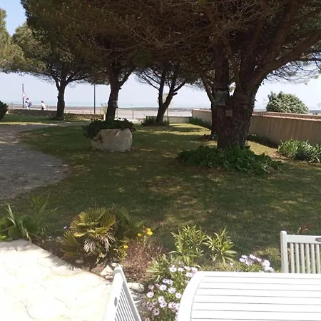 Sea-facing In La Flotte-en-re